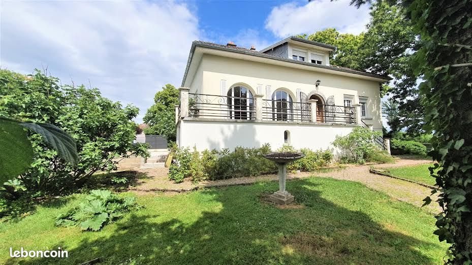 Maison à vendre, 240m², Luxeuil-les-Bains