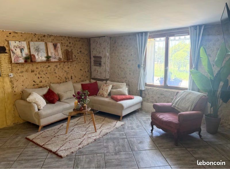 Maison à louer, 90m², Vergt