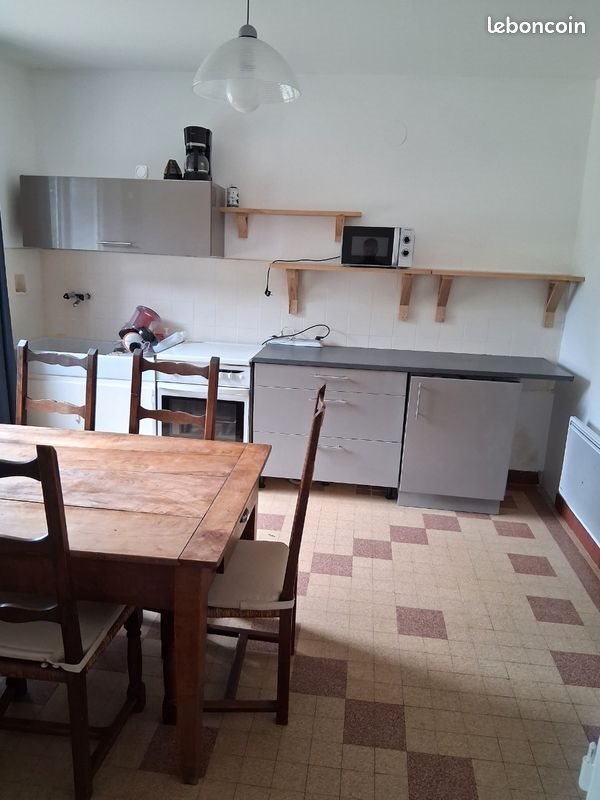 Maison à louer, 80m², Manzat