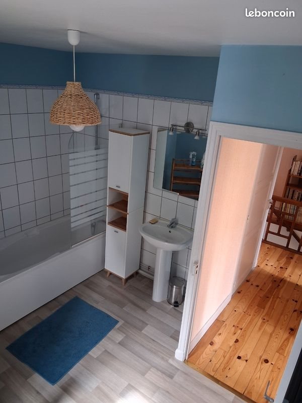 Maison à louer, 80m², Manzat