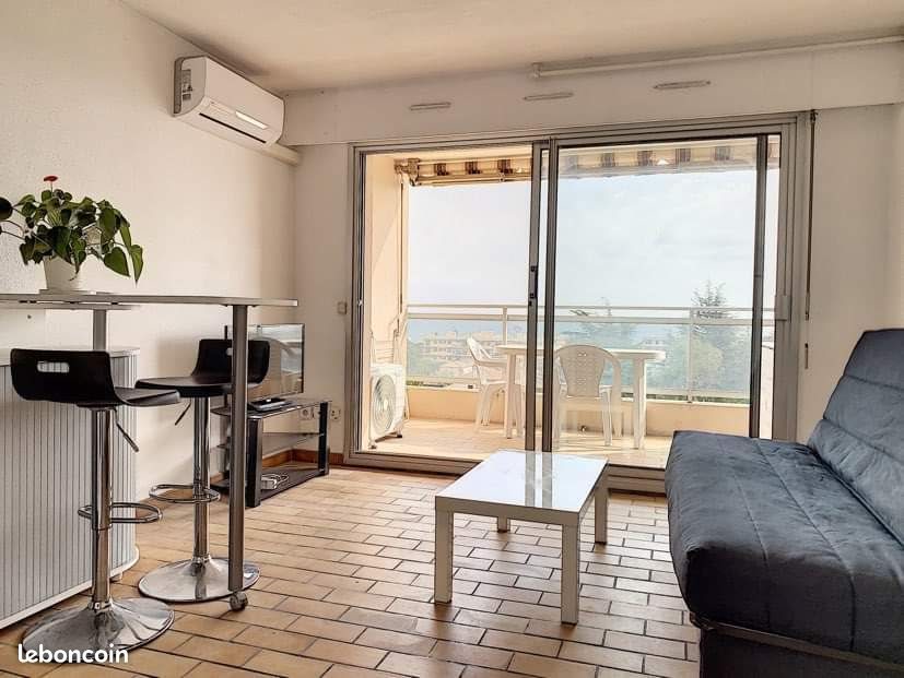 Appartement à louer, 21m², Antibes