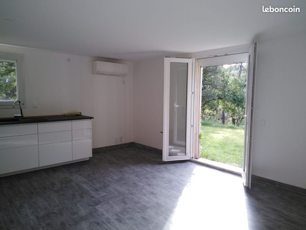 Appartement à louer, 57m², Peyrolles-en-Provence