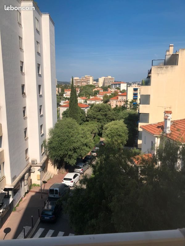 Appartement à louer, 60m², Antibes