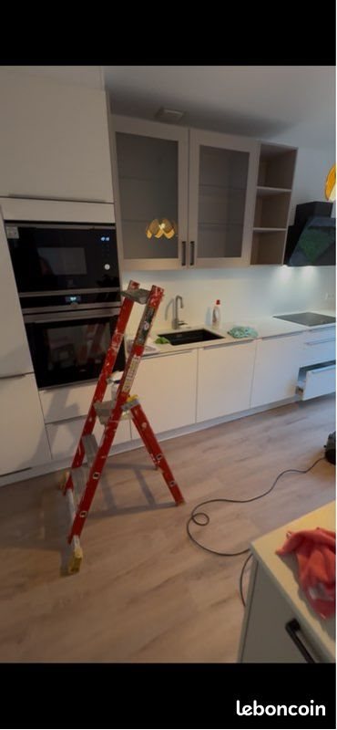 Appartement à louer, 82m², Avril