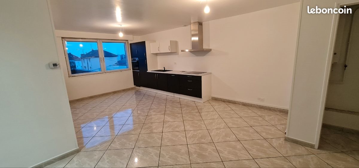 Appartement à louer, 85m², Longwy