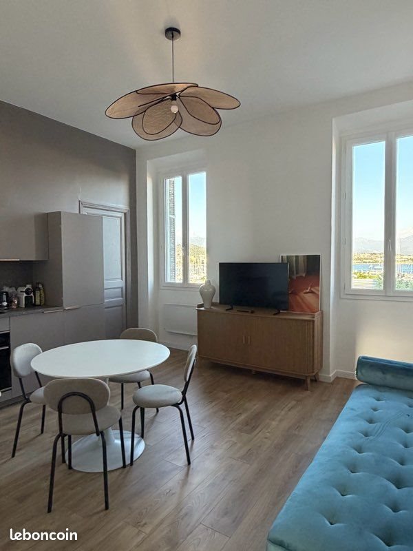 Appartement à louer, 29m², Ajaccio