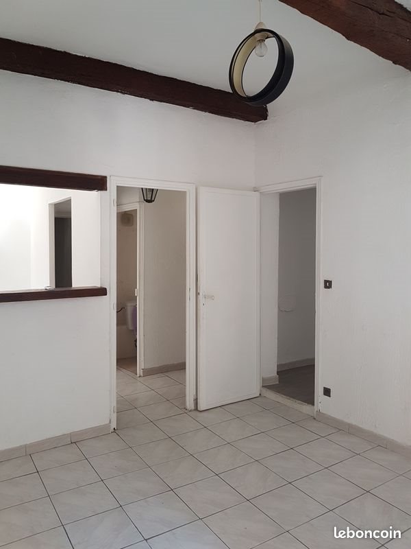 Appartement à louer, 47m², Pélissanne