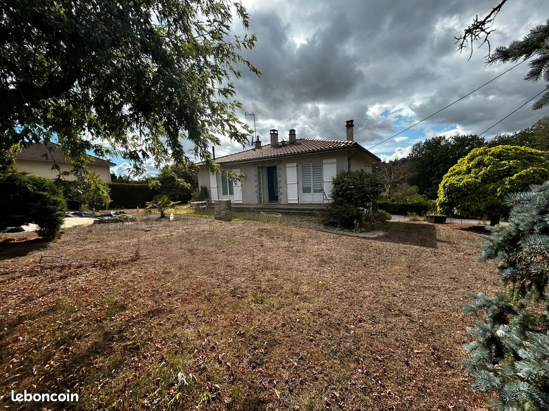 Maison à louer, 117m², Rochechouart