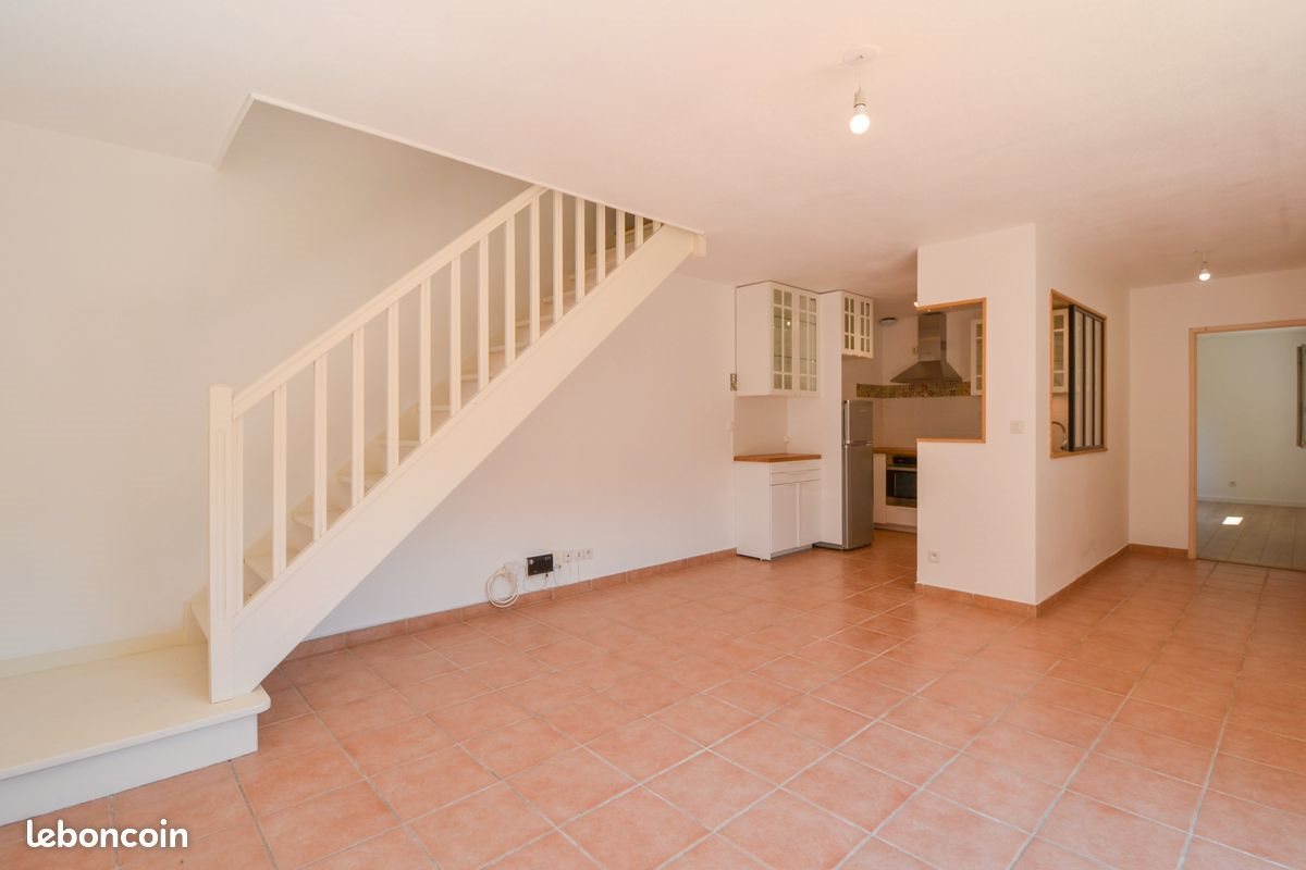 Maison à louer, 81m², Prévessin-Moëns