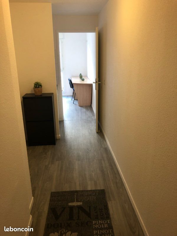 Appartement à louer, 21m², Courbevoie