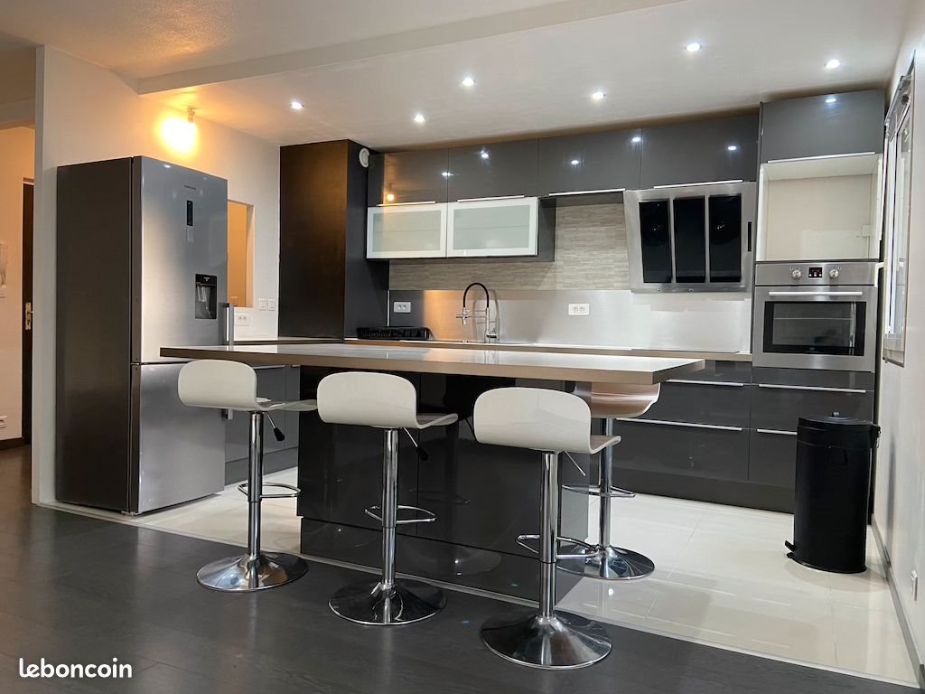 Appartement à louer, 61m², Mérignac