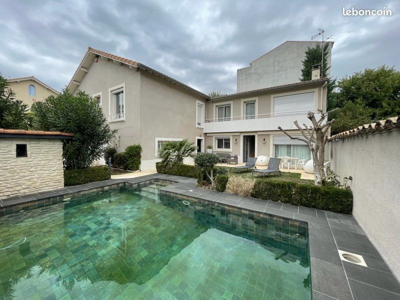 Maison à louer, 250m², Valence