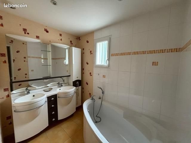 Appartement à louer, 130m², Angoulême