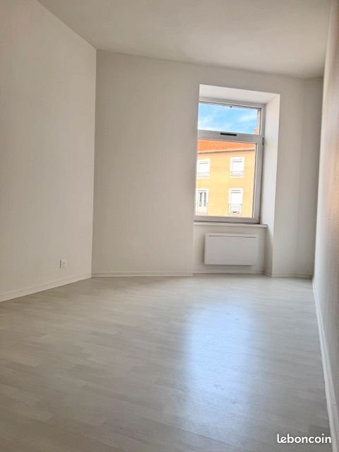 Appartement à louer, 57m², Brives-Charensac
