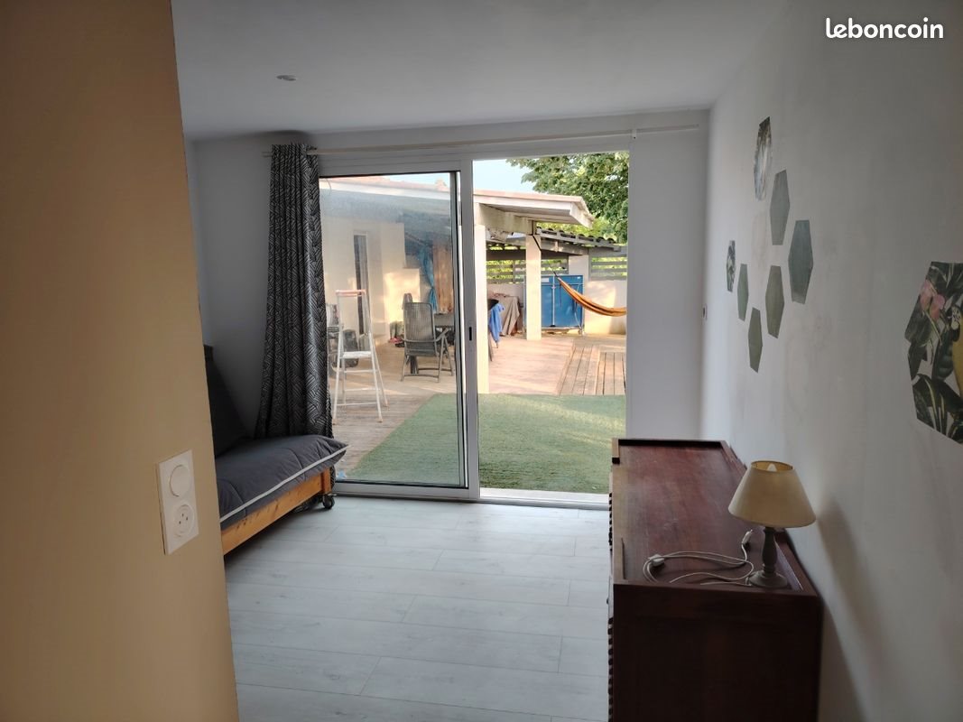 Appartement à louer, 20m², Corneilhan