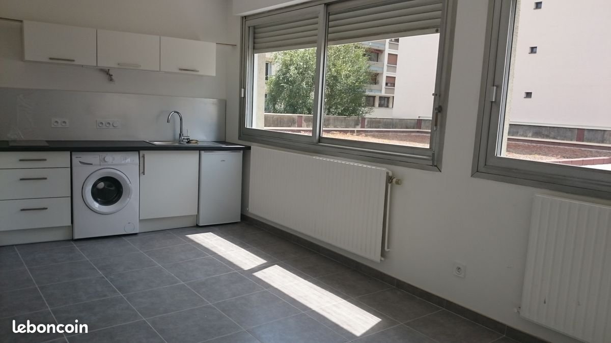 Appartement à louer, 27m², Saint-Étienne