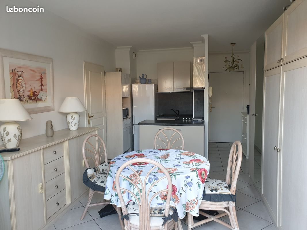 Appartement à louer, 35m², Antibes