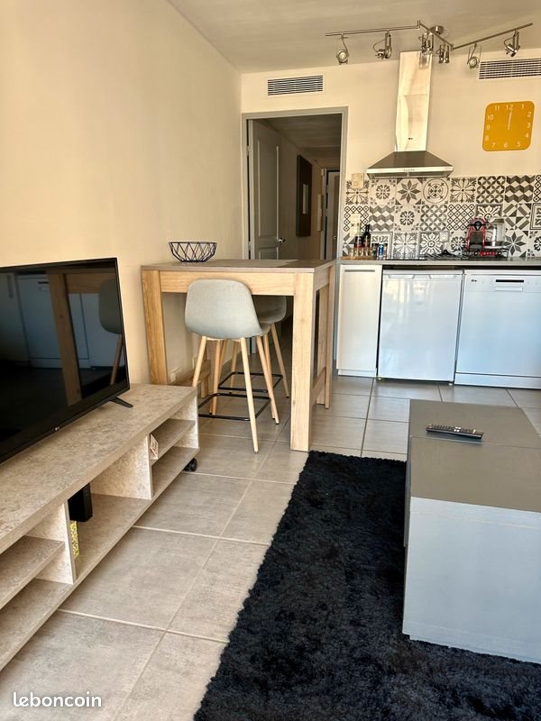 Appartement à louer, 27m², Cannes-la-Bocca