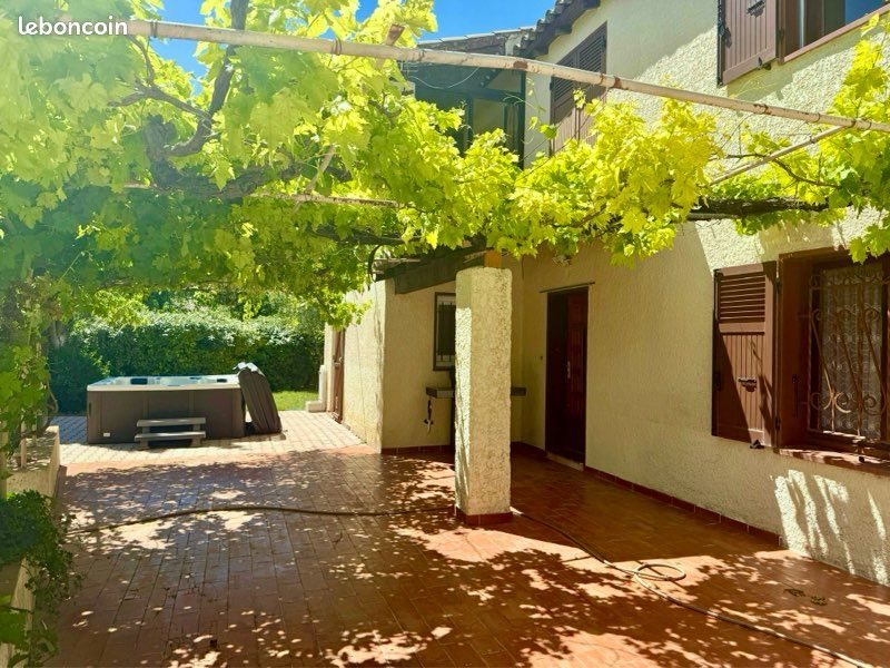 Maison à vendre, 154m², Cuers