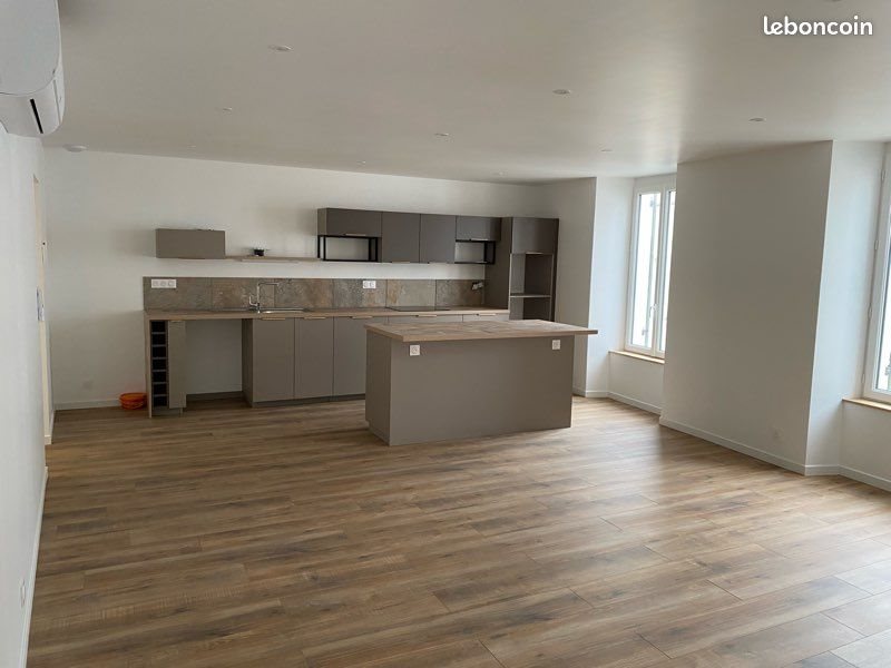Appartement à louer, 97m², Cozes