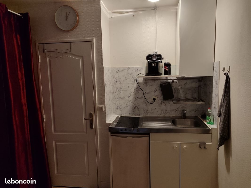 Appartement à louer, 18m², Courbevoie