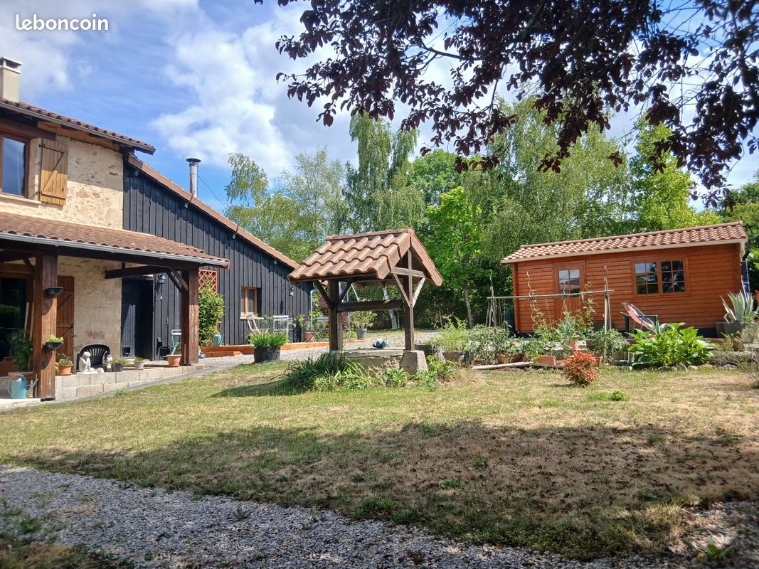 Maison à vendre, 317m², Saint-Auvent