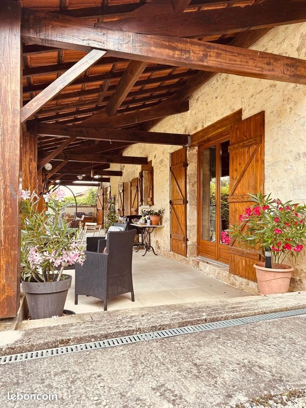 Maison à vendre, 317m², Saint-Auvent