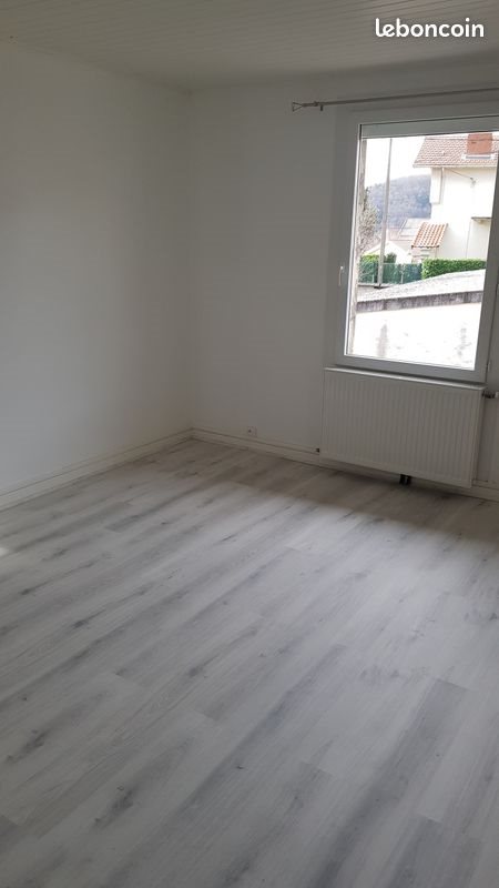 Appartement à louer, 61m², Unieux