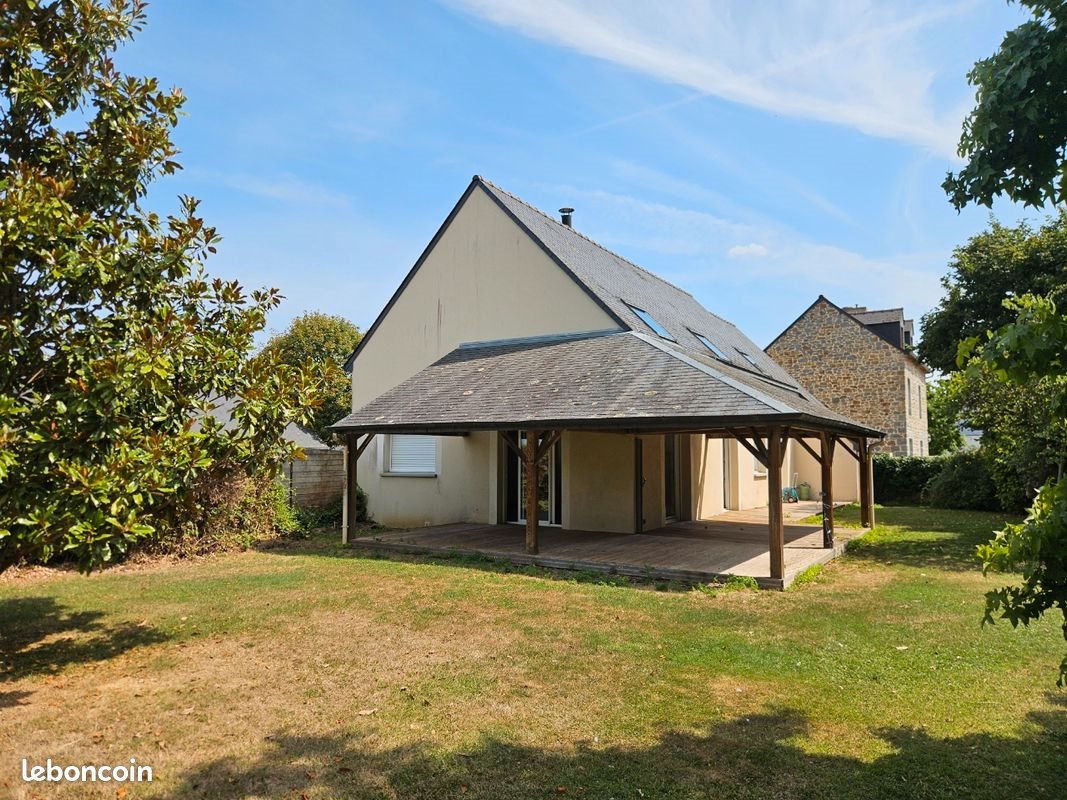 Maison à louer, 140m², Québriac