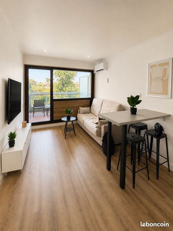 Appartement à louer, 25m², Antibes