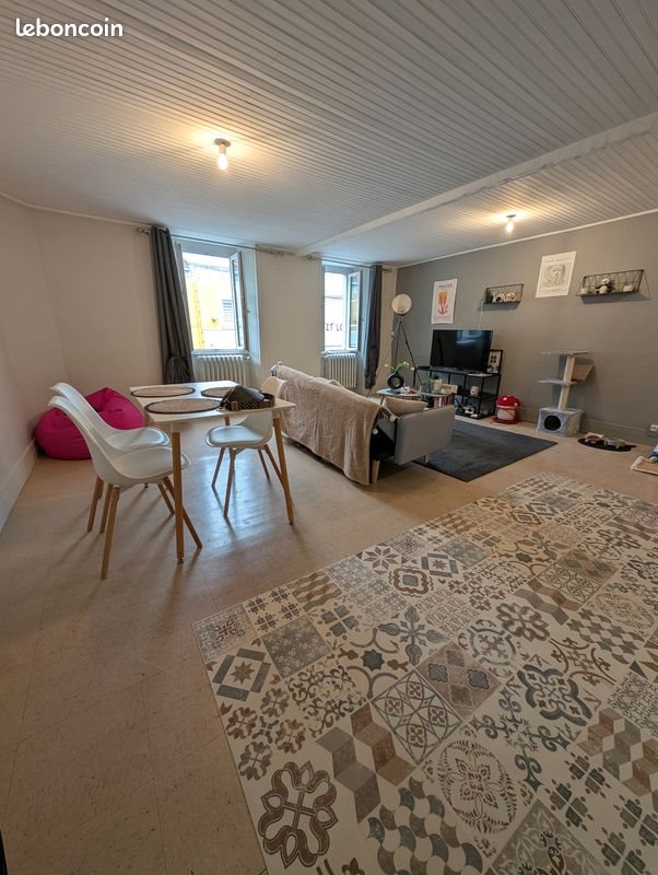 Appartement à louer, 70m², Moncoutant
