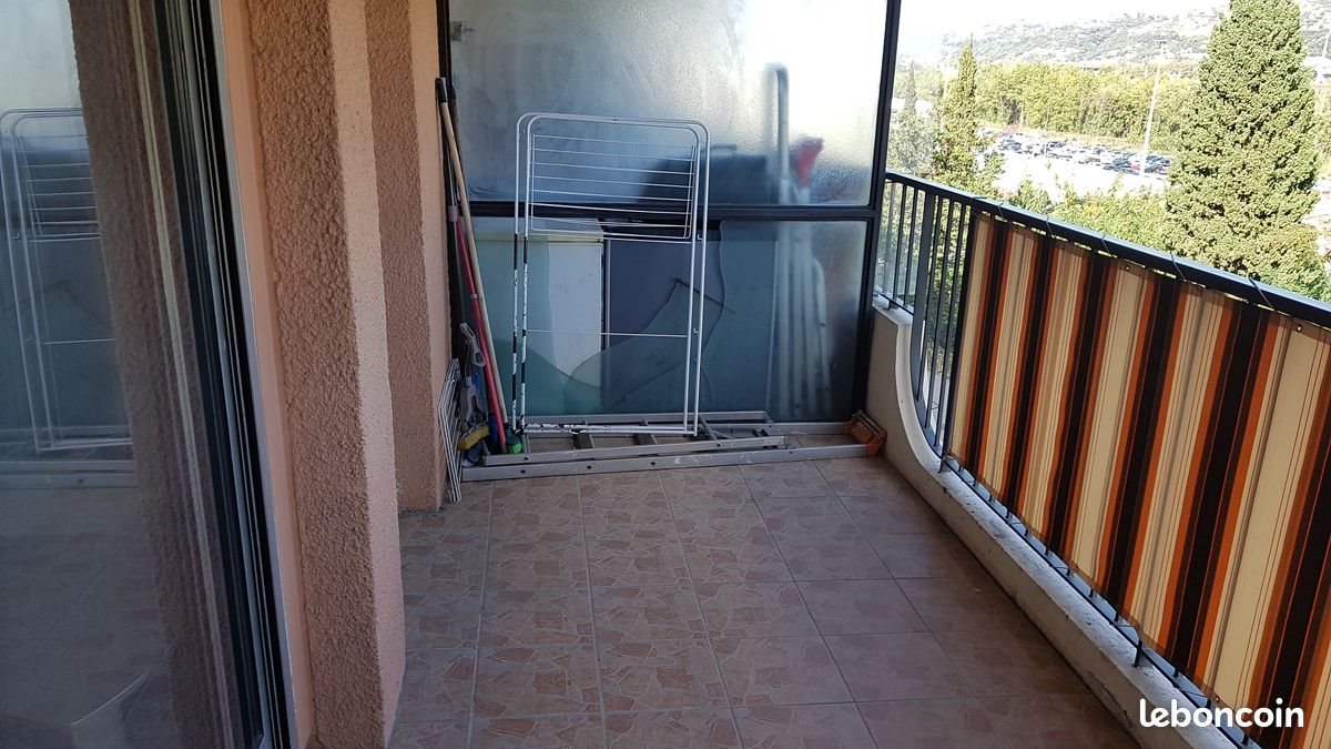 Appartement à louer, 29m², Saint-Laurent-du-Var