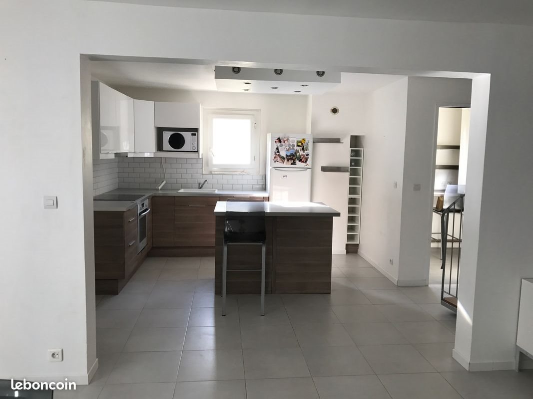 Appartement à louer, 84m², Propriano