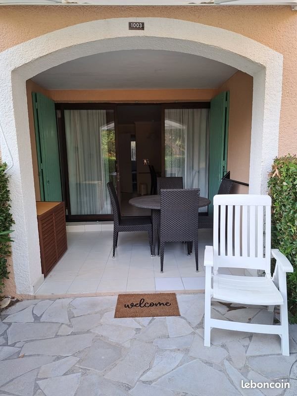Appartement à louer, 27m², Grimaud