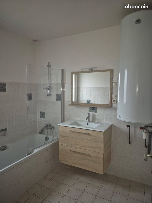 Maison à louer, 70m², Sizun