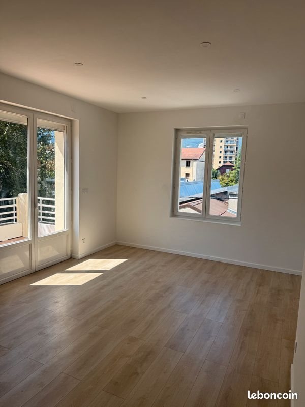 Appartement à louer, 83m², Grenoble