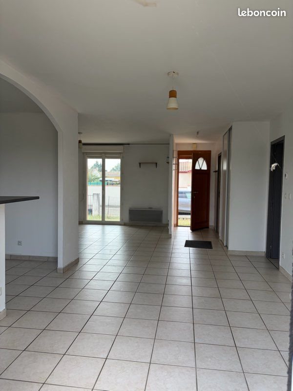 Maison à louer, 90m², Barry-d'Islemade