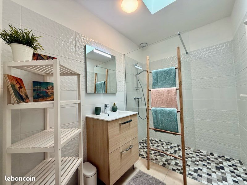 Maison à louer, 90m², Salles
