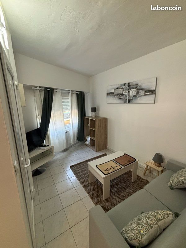 Appartement à louer, 17m², Nîmes