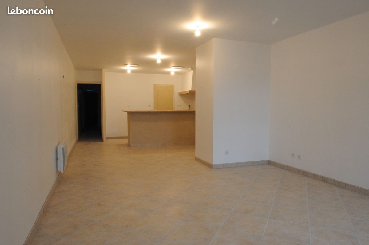 Maison à louer, 140m², Saint-Julien-de-Vouvantes