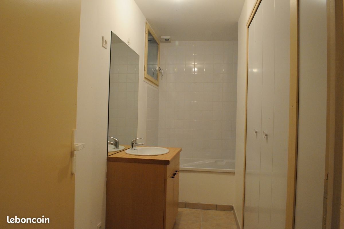 Maison à louer, 140m², Saint-Julien-de-Vouvantes