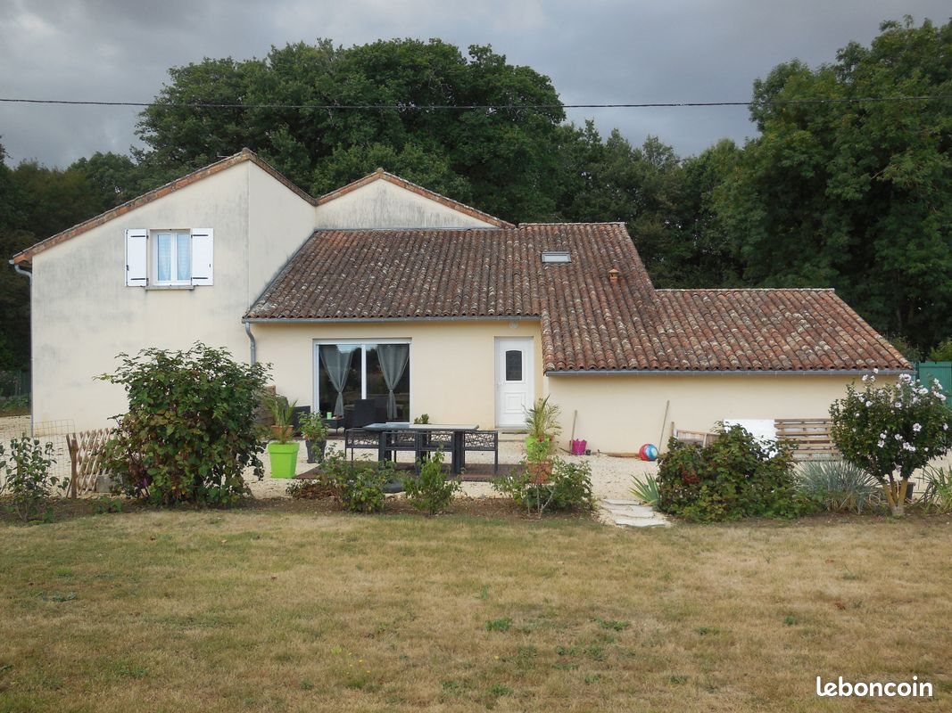 Maison à louer, 150m², Marçay