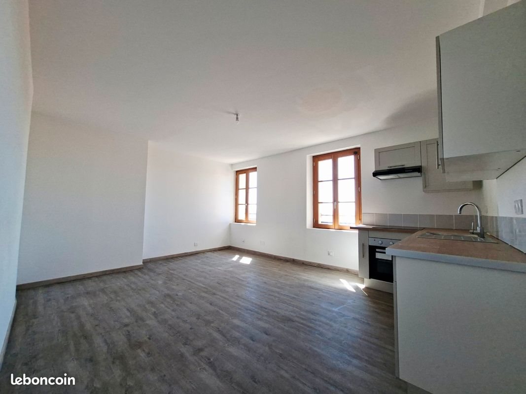 Appartement à louer, 60m², Pradelles