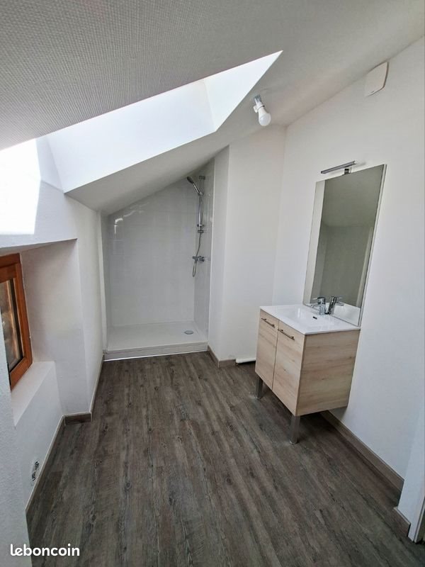 Appartement à louer, 60m², Pradelles