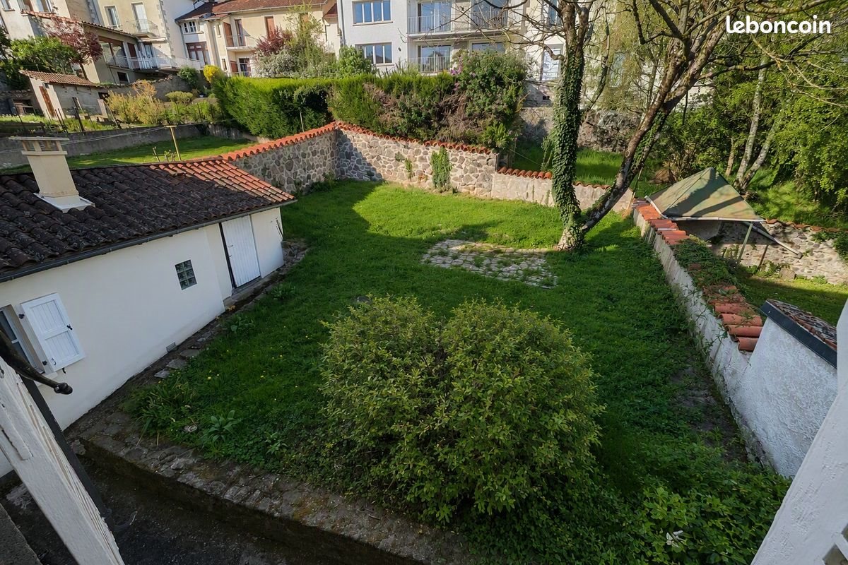 Appartement à louer, 24m², Aurillac