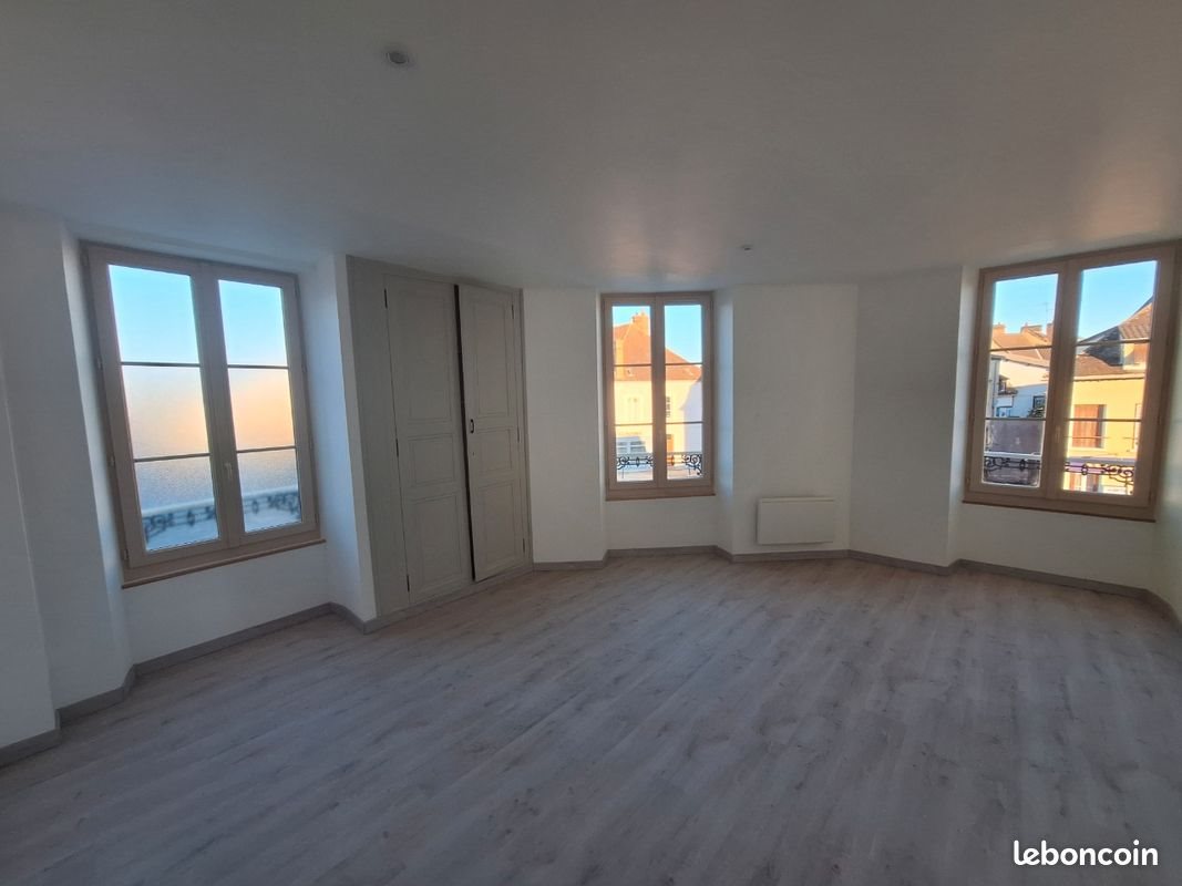 Appartement à louer, 80m², Saint-Florentin