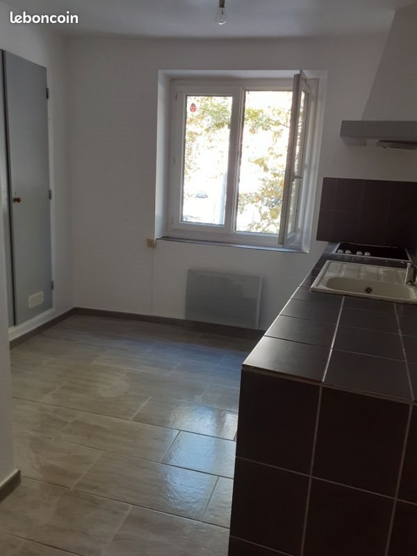 Maison à louer, 80m², Aups