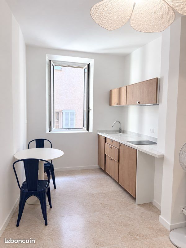 Appartement à louer, 25m², Mougins