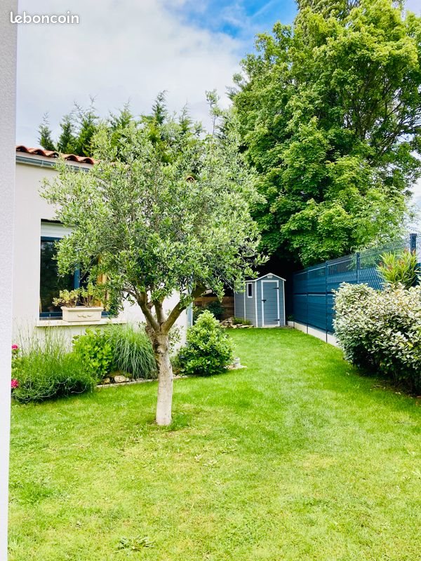 Maison à vendre, 115m², Saint-Georges-des-Coteaux