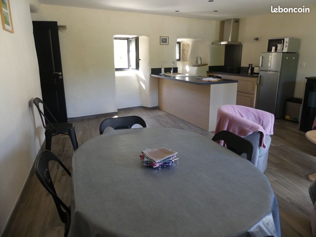 Maison à louer, 62m², Saint-Etienne-du-Valdonnez